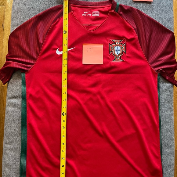 Nike Portugal Home 2018 Kit/Jersey - Picture 6 of 10
